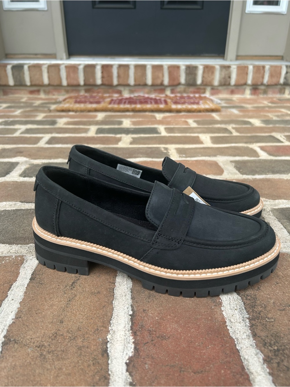 Toms Cara Black Leather Chunky Lug Sole Penny Loafers NEW 6.5